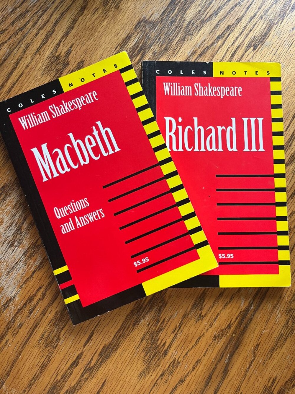 Coles Notes: Macbeth and Richard III